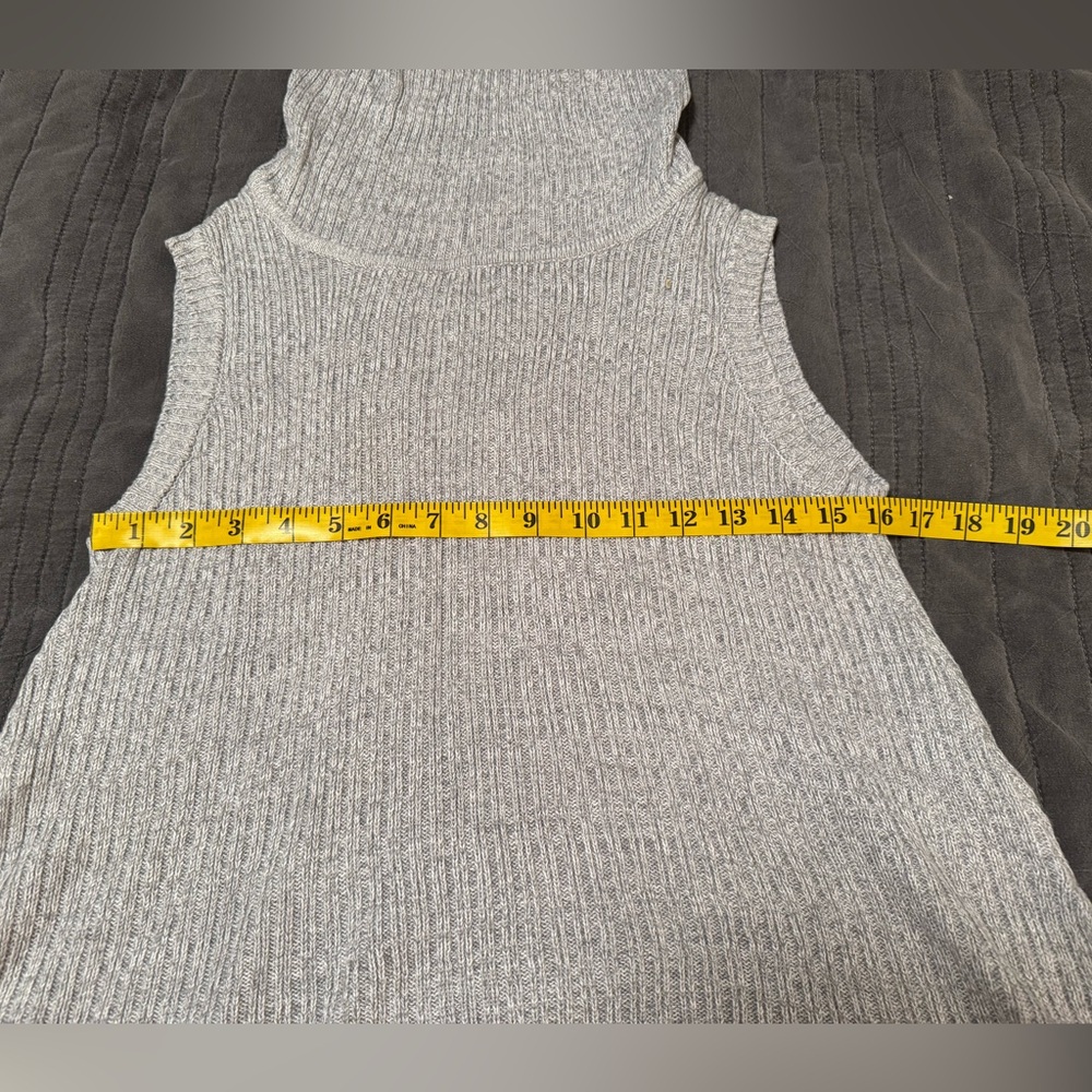 Belldini Light Gray Cowl Neck sleeveless Sweater Vest EUC - Picture 6 of 10